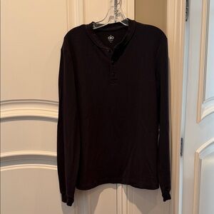ALO Yoga Men's Black Long Sleeve Henley